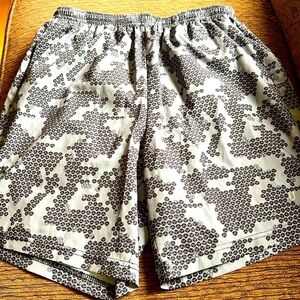 U apparel define men’s short size medium for gym gray/black with pockets